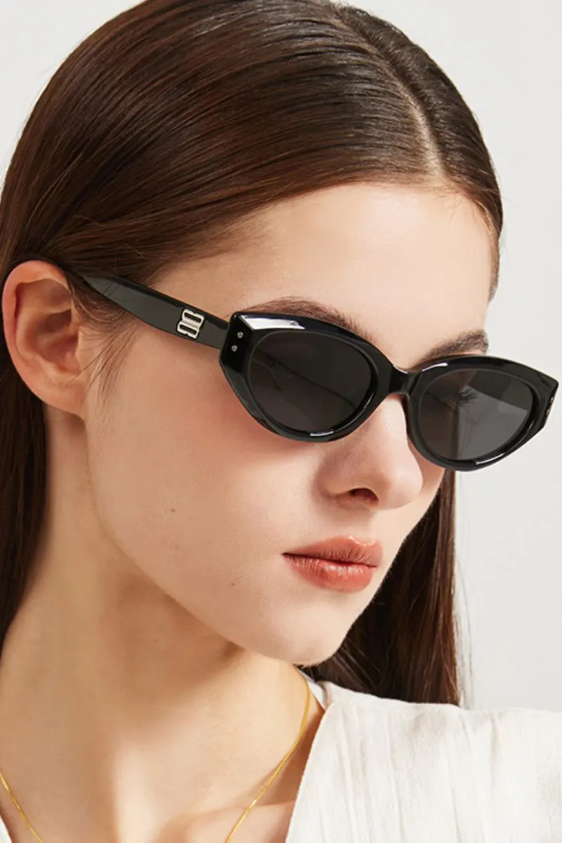 Retro Oval Frame Sunglasses 1
